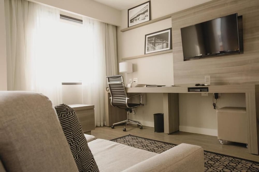 Studio Suite, 1 Queen Bed, Kitchen - Photo 3