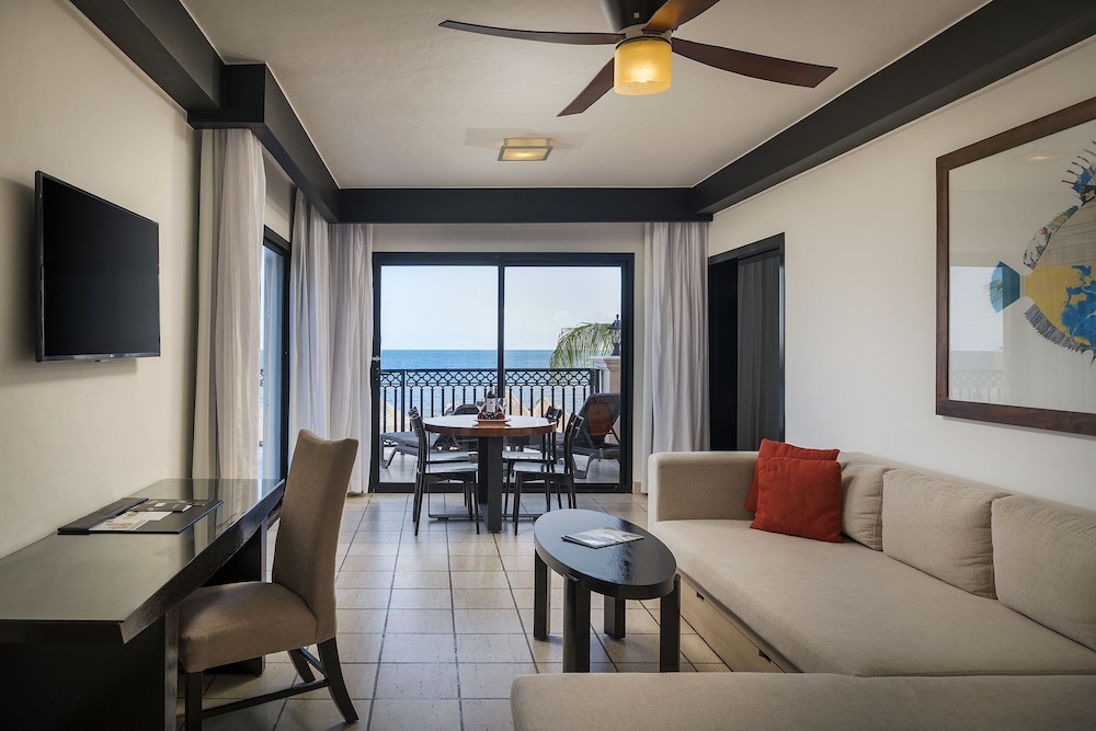 Privilege Master Suite - Photo 7