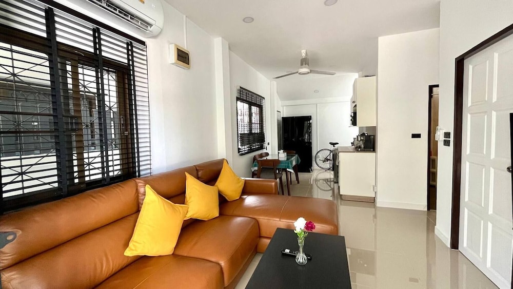 House, 2 Bedrooms, Terrace, Garden View photo 1
