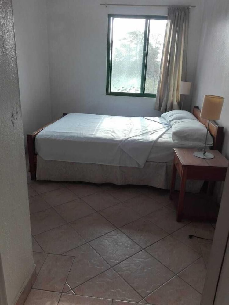 Standard Room, Multiple Beds, Non Smoking photo 2