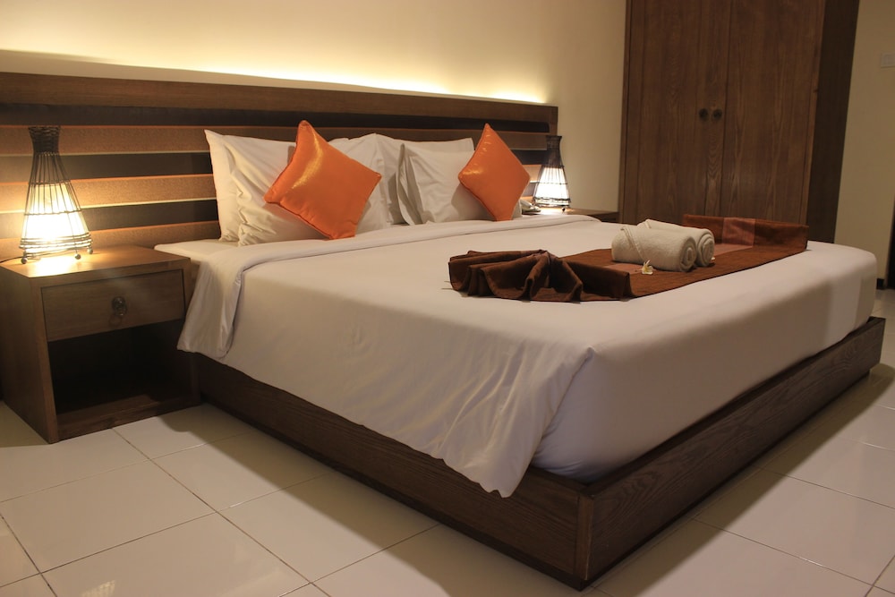 Deluxe Room with Dinner