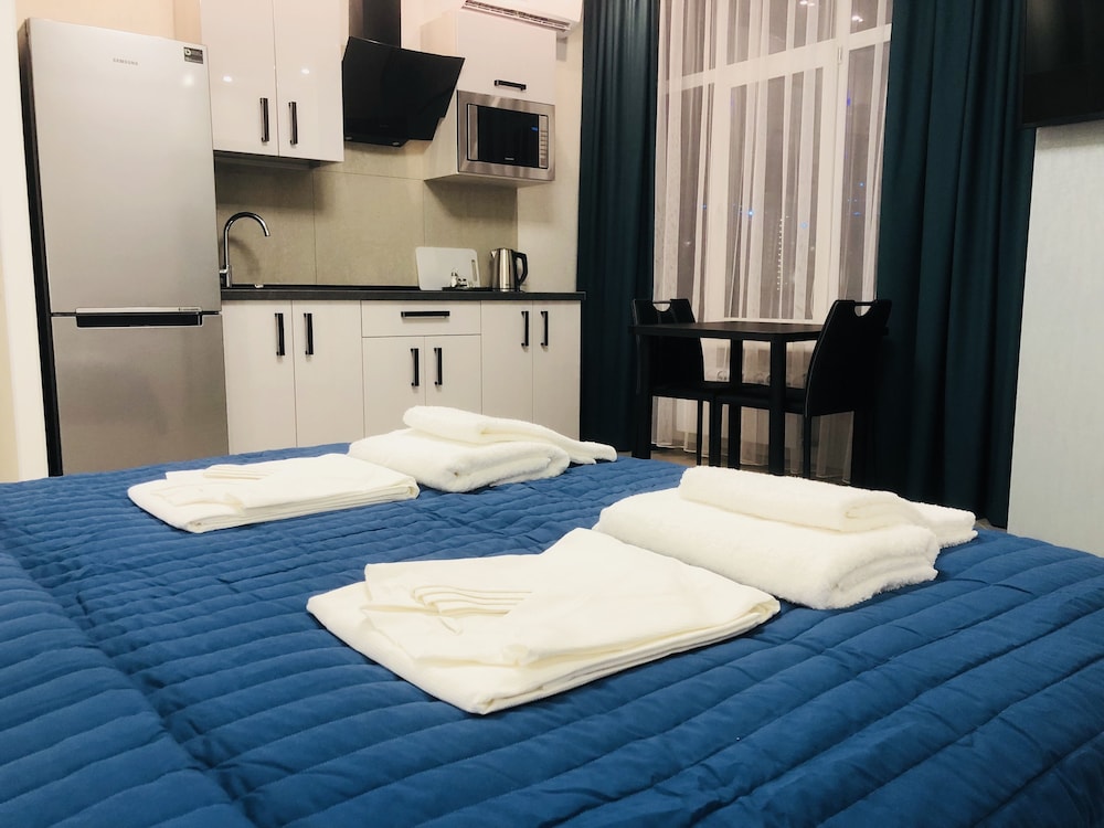Deluxe Studio, 1 Queen Bed