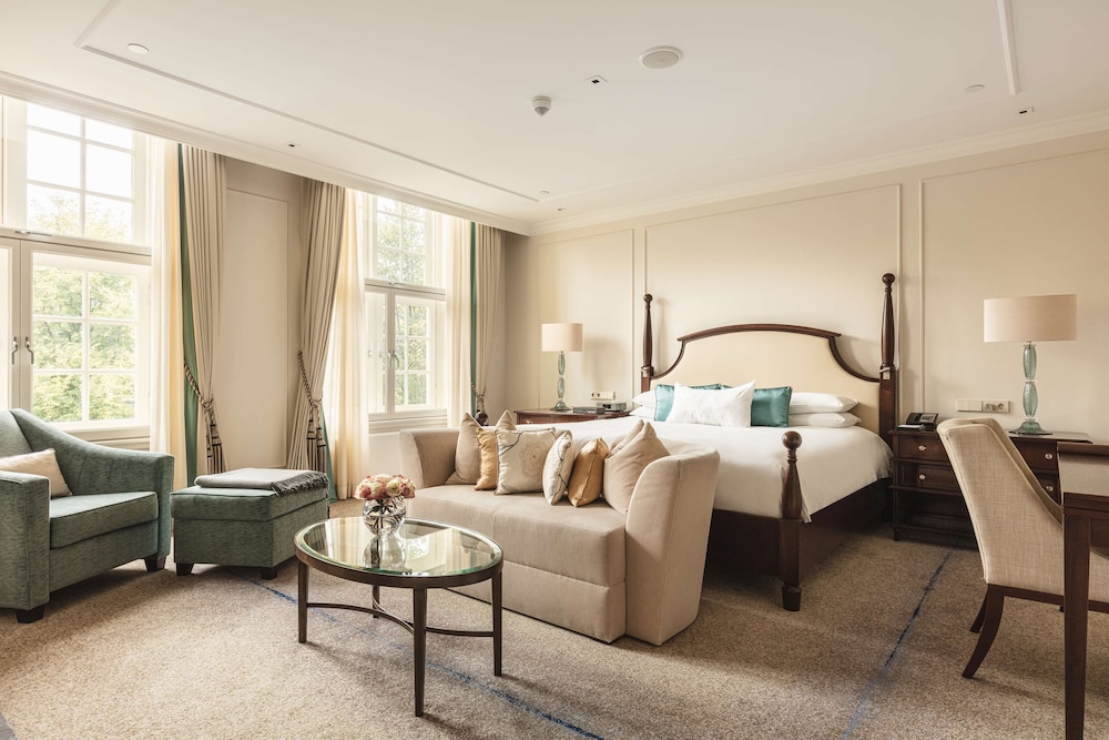 Luxury Suite, 1 King Bed (Brentano)