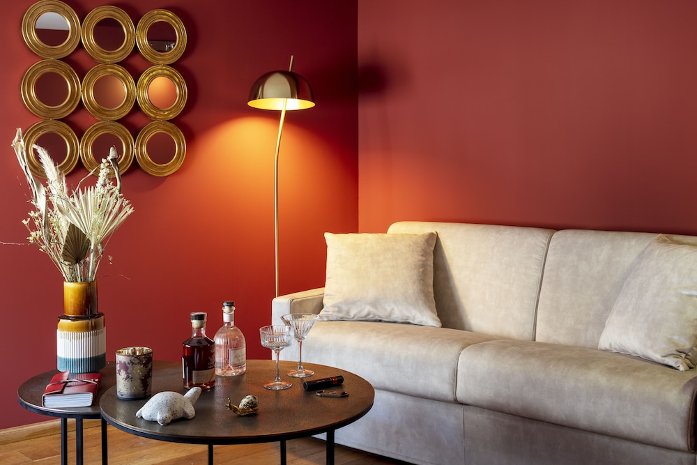 Executive Suite - Photo 5