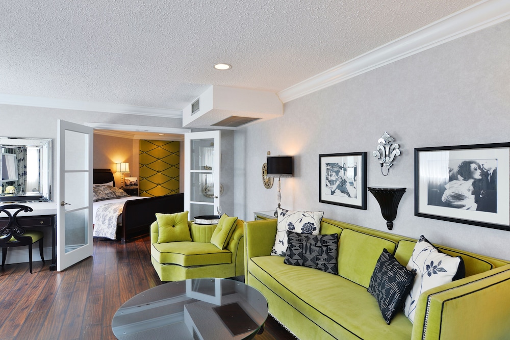 French Glitz Designer Suite photo 1