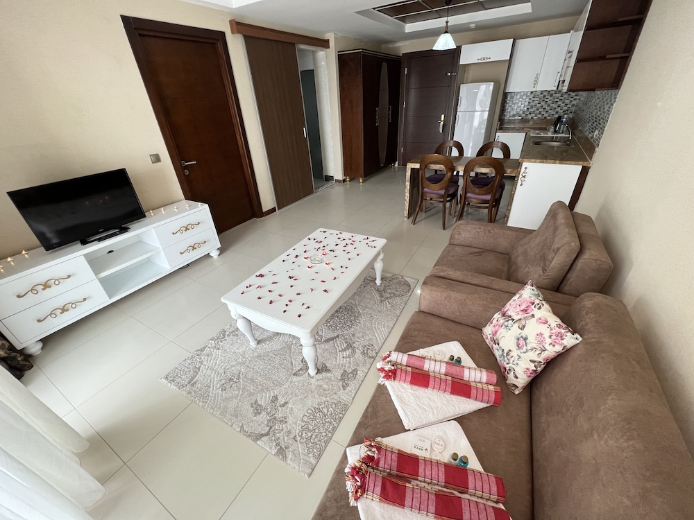Standard Suite, 1 Bedroom, Balcony, Garden View