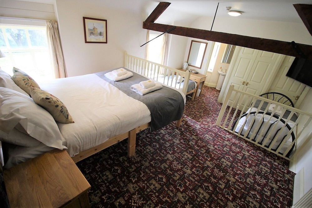 Standard Suite, Ensuite photo 1