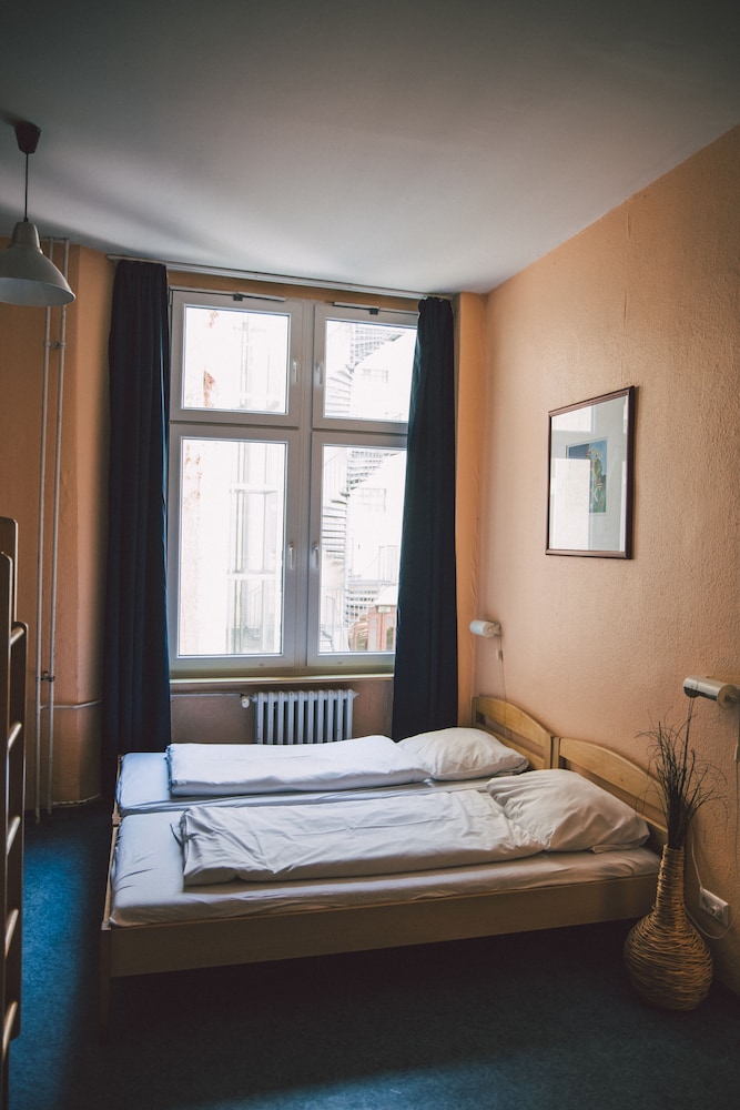 Basic Double or Twin Room photo 3
