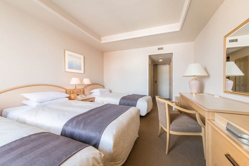 Standard Triple Room, Non Smoking - Photo 3