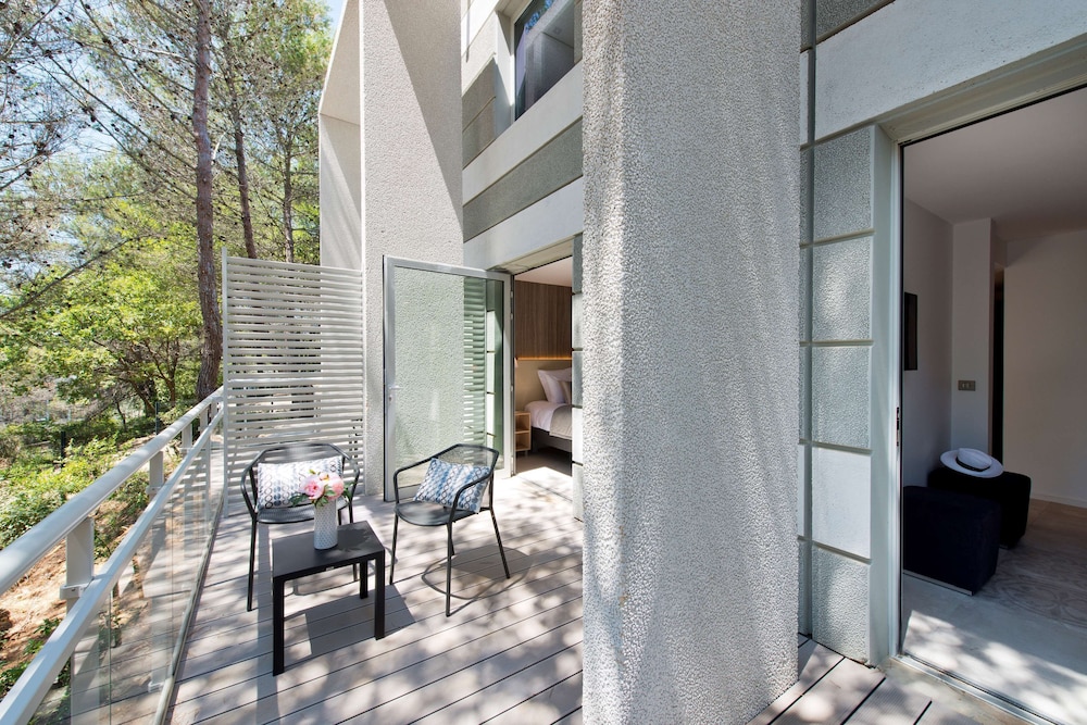 Junior Suite, Multiple Beds, Terrace - Photo 6