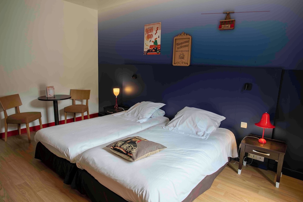Standard Twin Room photo 2
