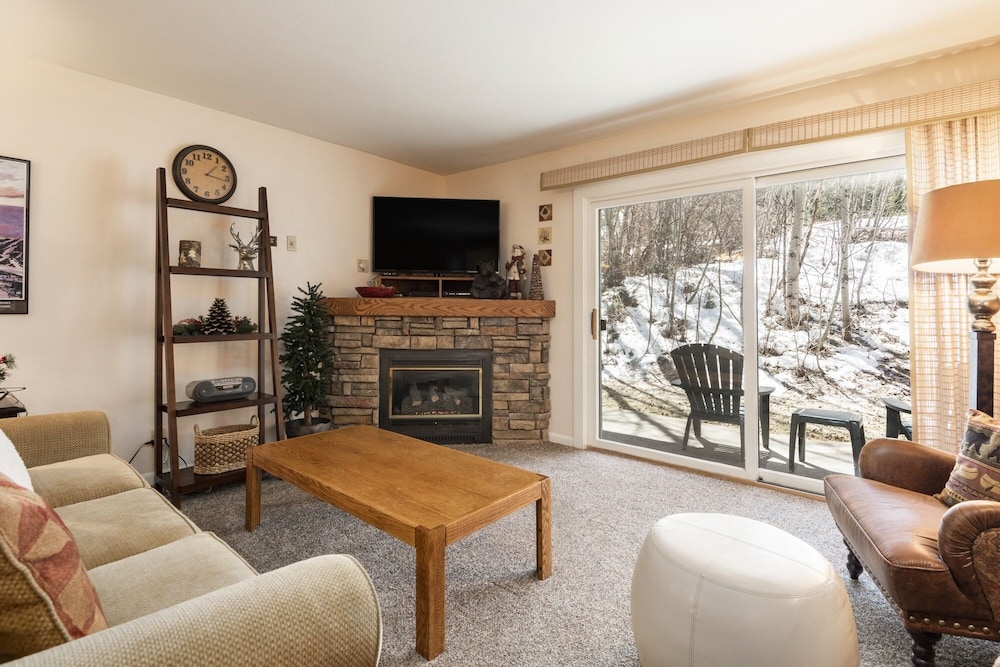 Condo, 1 Bedroom