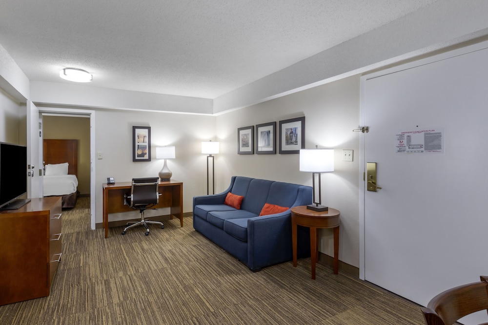 Suite, Non Smoking (Upgrade) - Photo 3