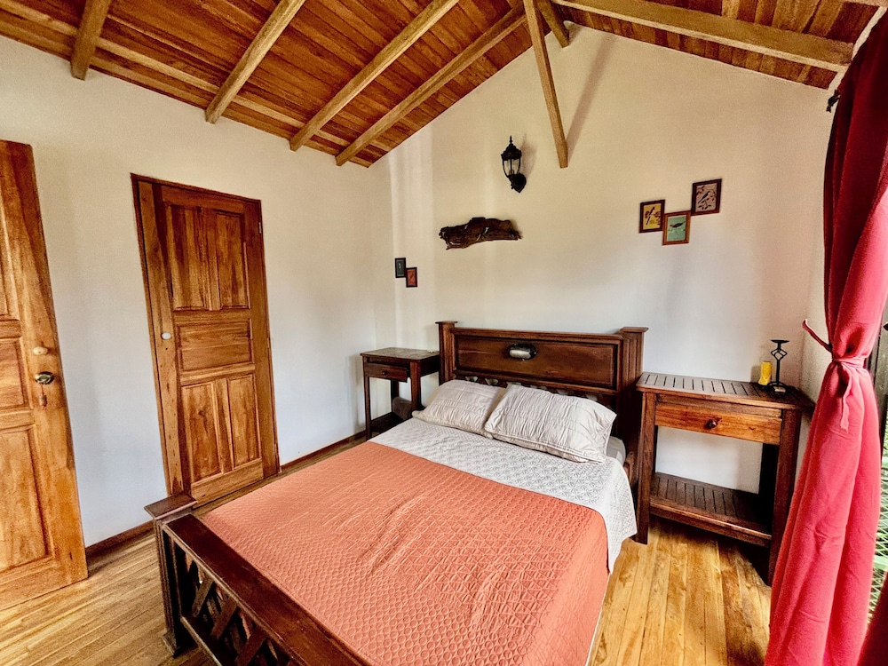 Comfort Cabin, Balcony, Mountain View photo 3