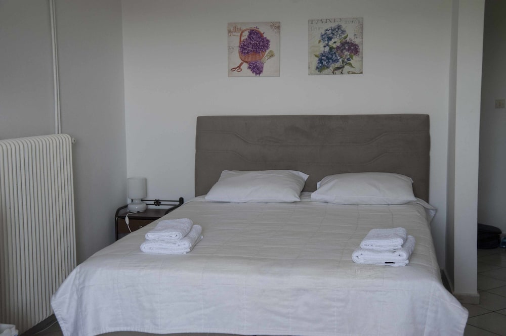 Family Apartment, 1 Bedroom, Kitchen, Sea View photo 3