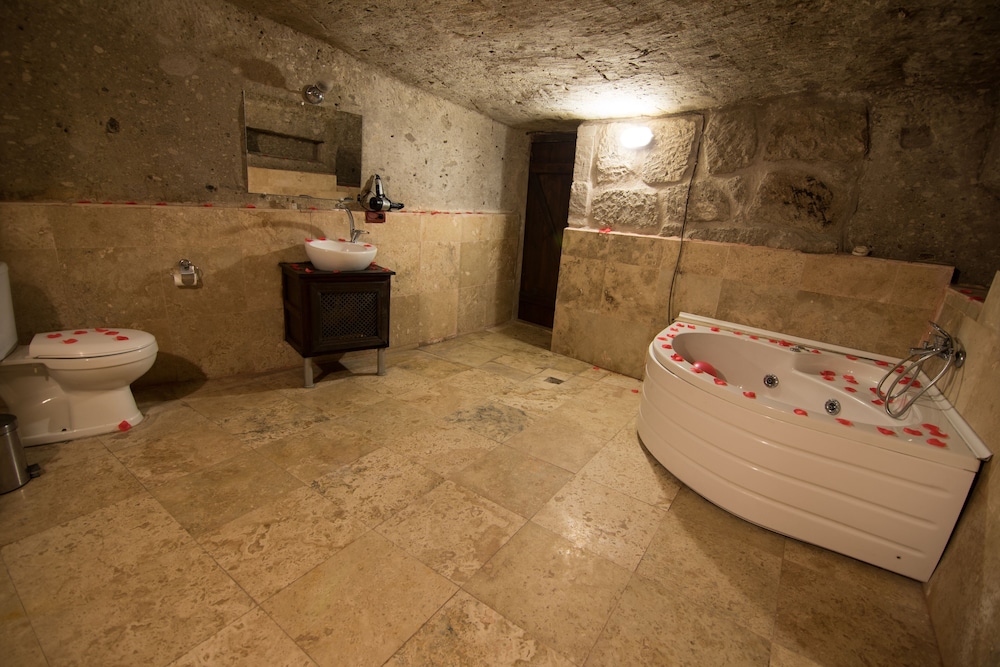 Family Cave Room
