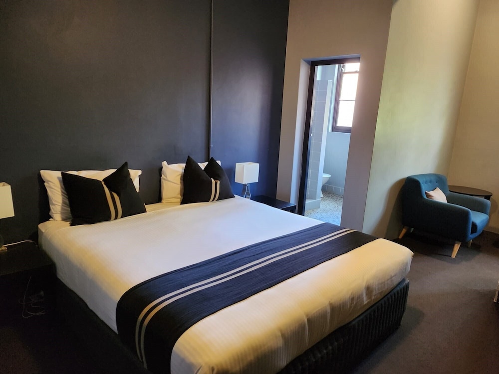 Boutique King Room