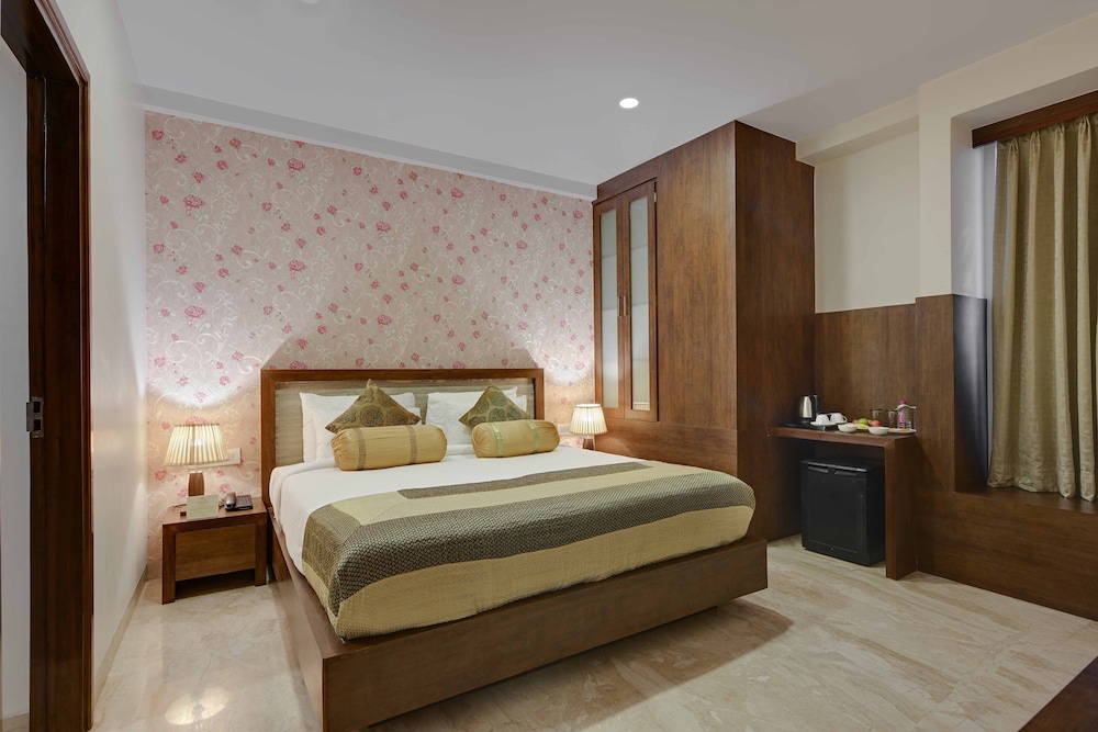 Suite Room - Photo 1