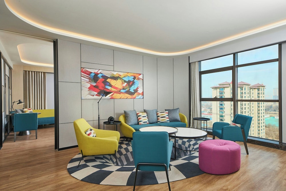 aloft, Suite, 1 Bedroom, City View photo 3