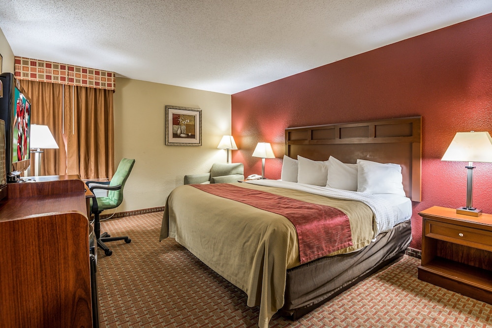 Superior Room, 1 King Bed, Non Smoking - Photo 14