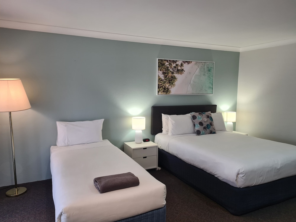 Queen Spa Suite