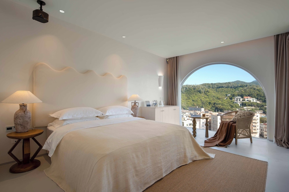 Deluxe Room, 1 Bedroom, Sea View