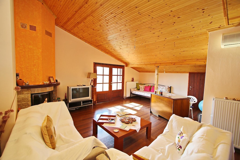 House, 4 Bedrooms, Sea View