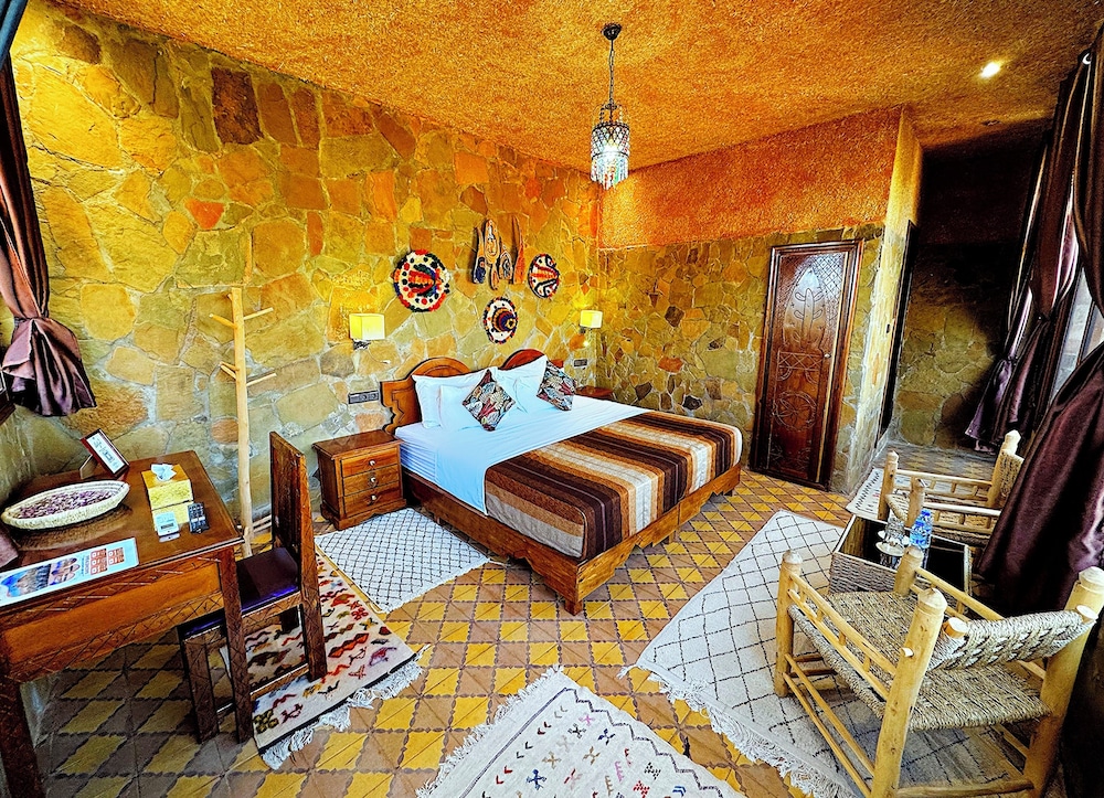 Superior Double Room, 1 Queen Bed, Balcony, Garden View photo 1