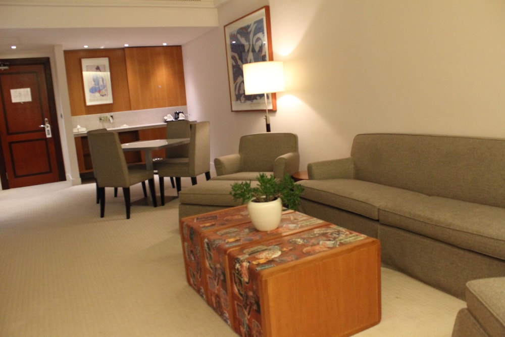 Deluxe Suite, 1 Bedroom, City View photo 2