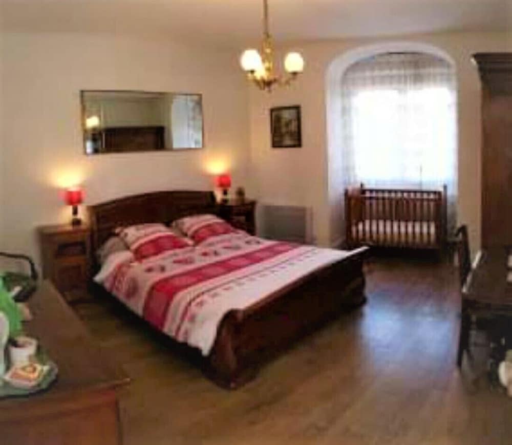 Comfort Double Room, Ensuite, Garden View (La Grenouille Verte) photo 2