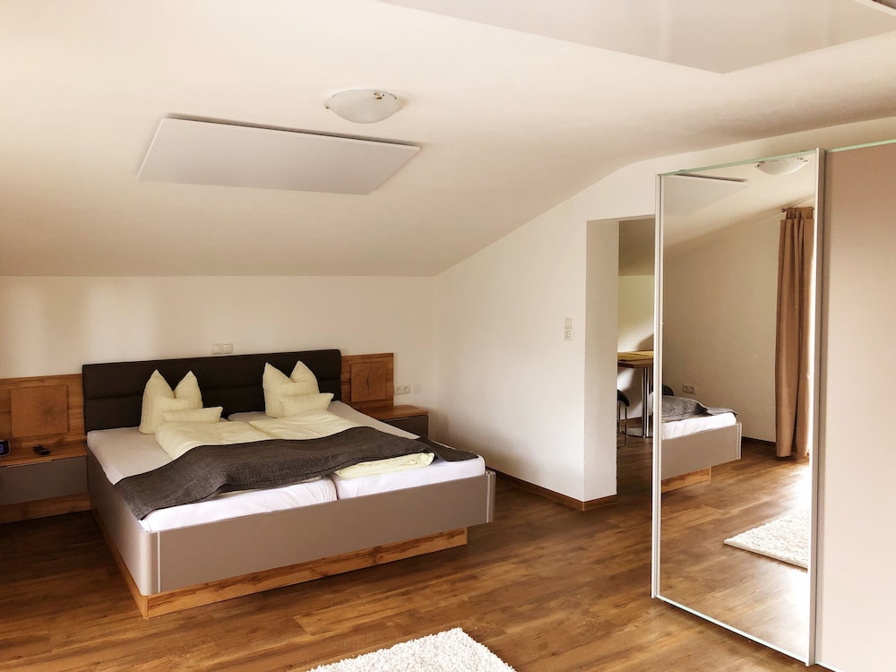 Family Studio, 1 Bedroom, Mountain View, Mountainside photo 1