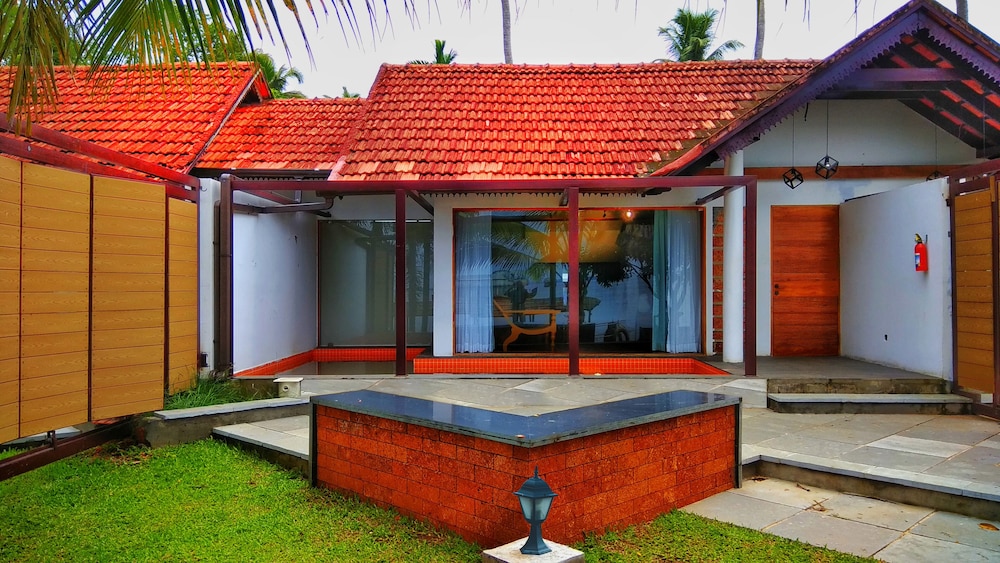 Villa, Private Pool, Lake View photo 2