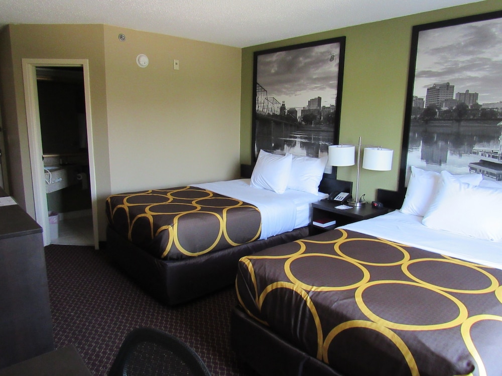 Room, 2 Double Beds, Smoking - Photo 11