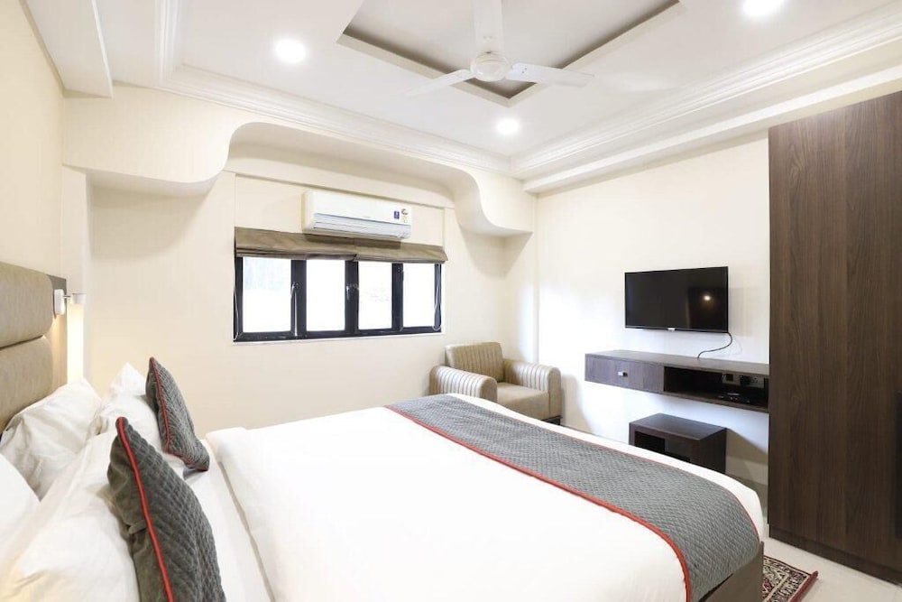 Premium Double or Twin Room - Photo 2