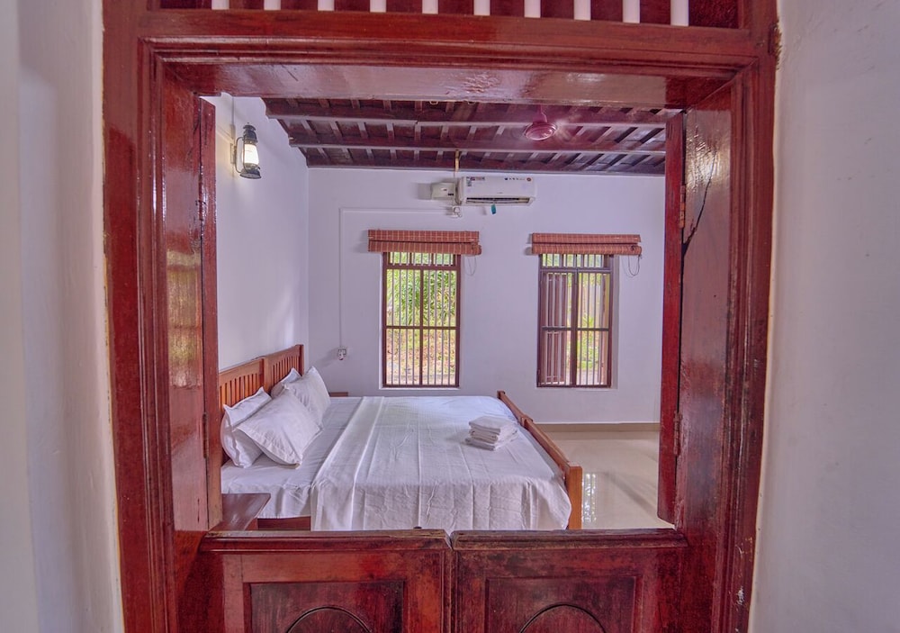 Deluxe Double Room, Patio, Lake View