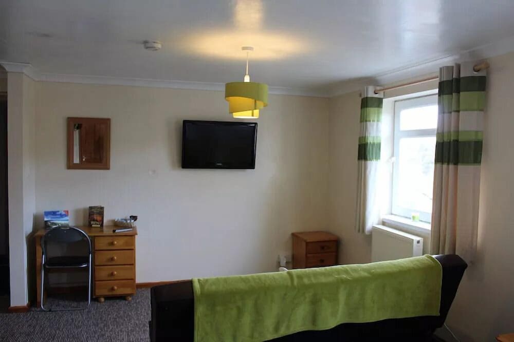 Family Room photo 3