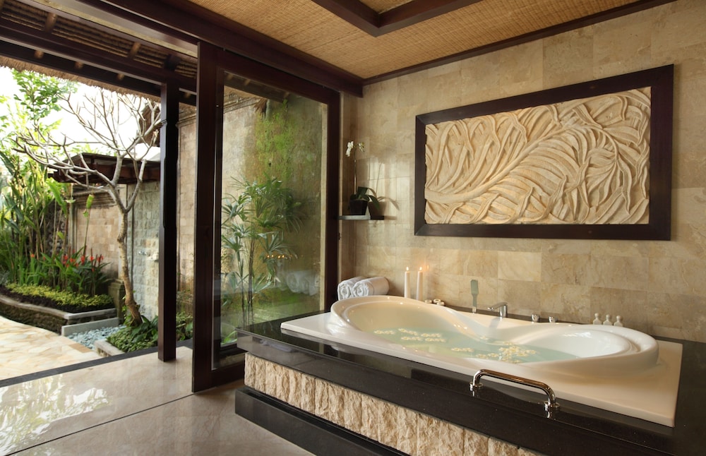 Royal Villa, Private Pool thumbnail 6