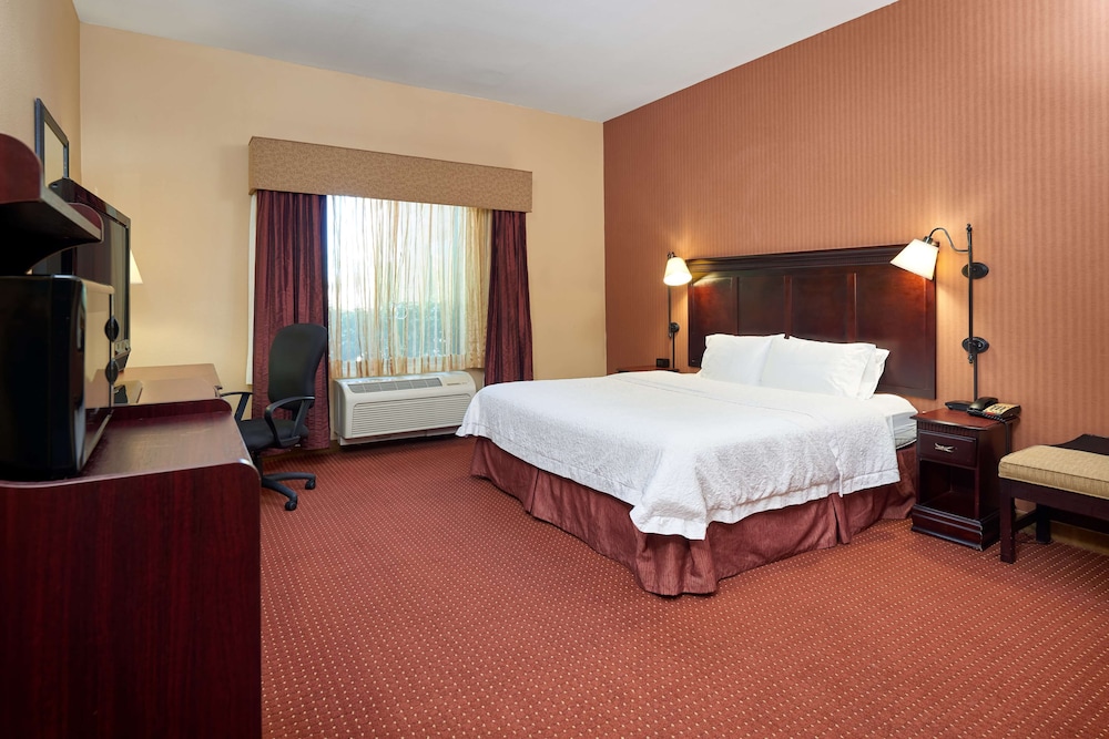 Room, 1 King Bed, Accessible, Non Smoking - Photo 2