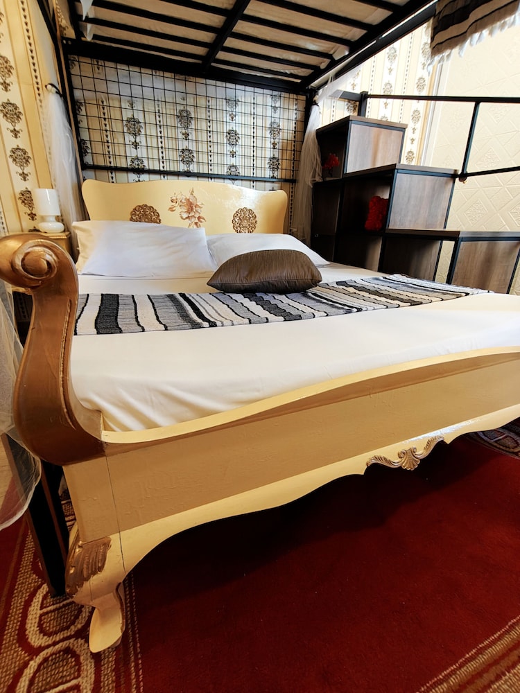 Superior Quadruple Room photo 2