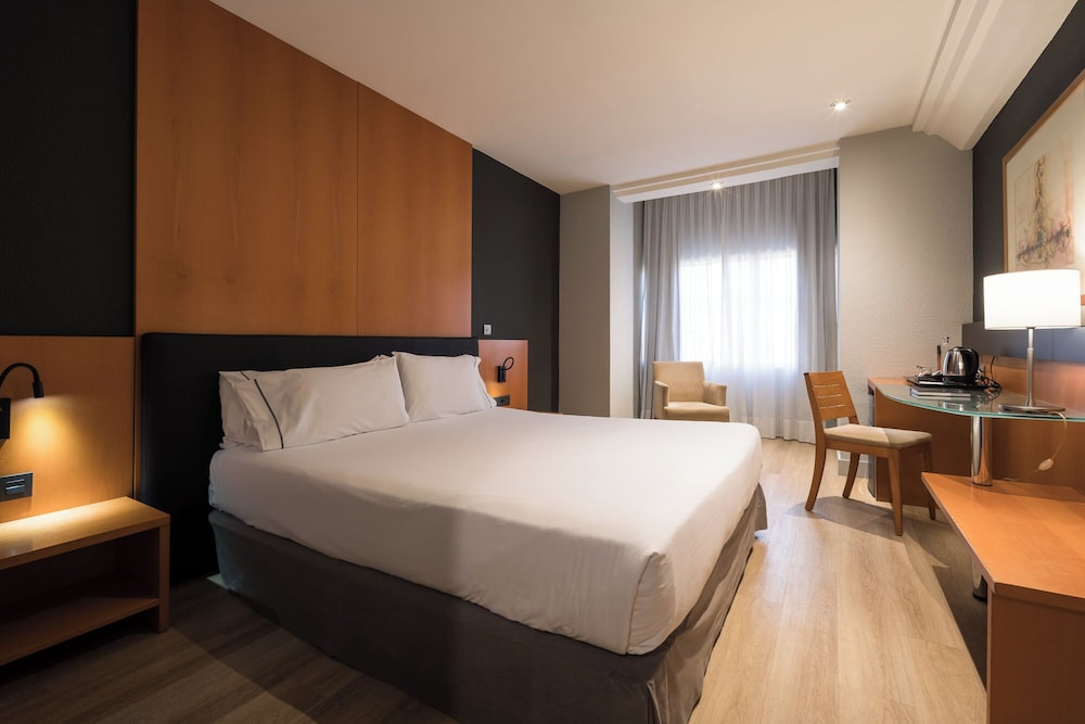 Double Room Single Use (Parking Included) - Photo 1