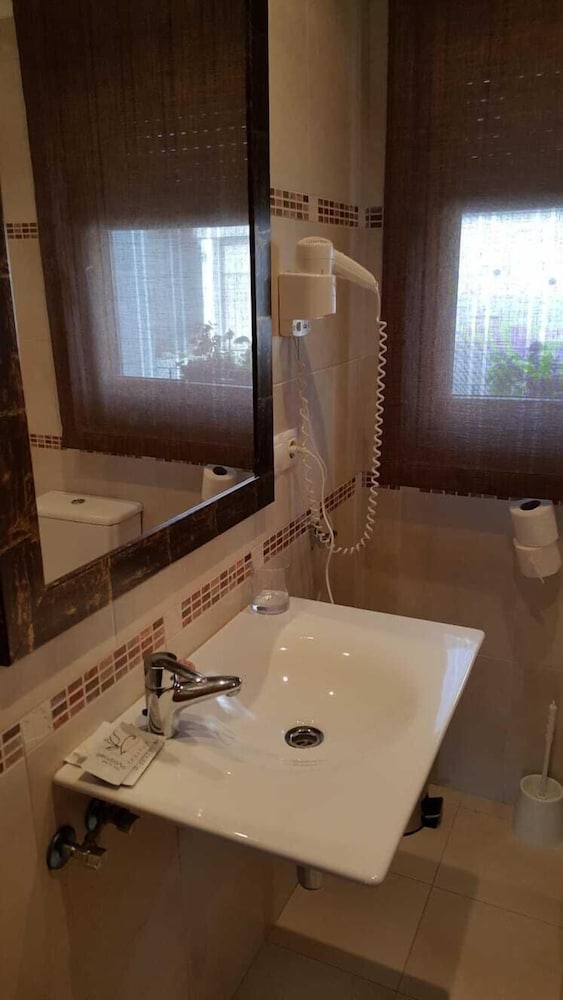 Suite - Photo 5