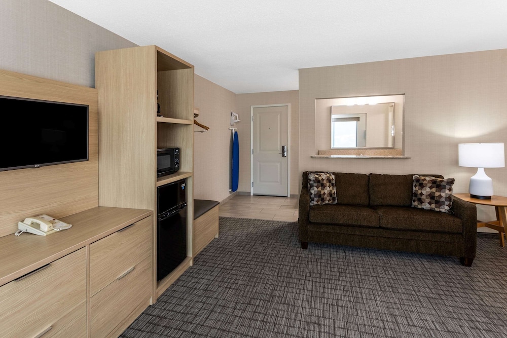 Studio Suite, 1 King Bed, Non Smoking - Photo 5