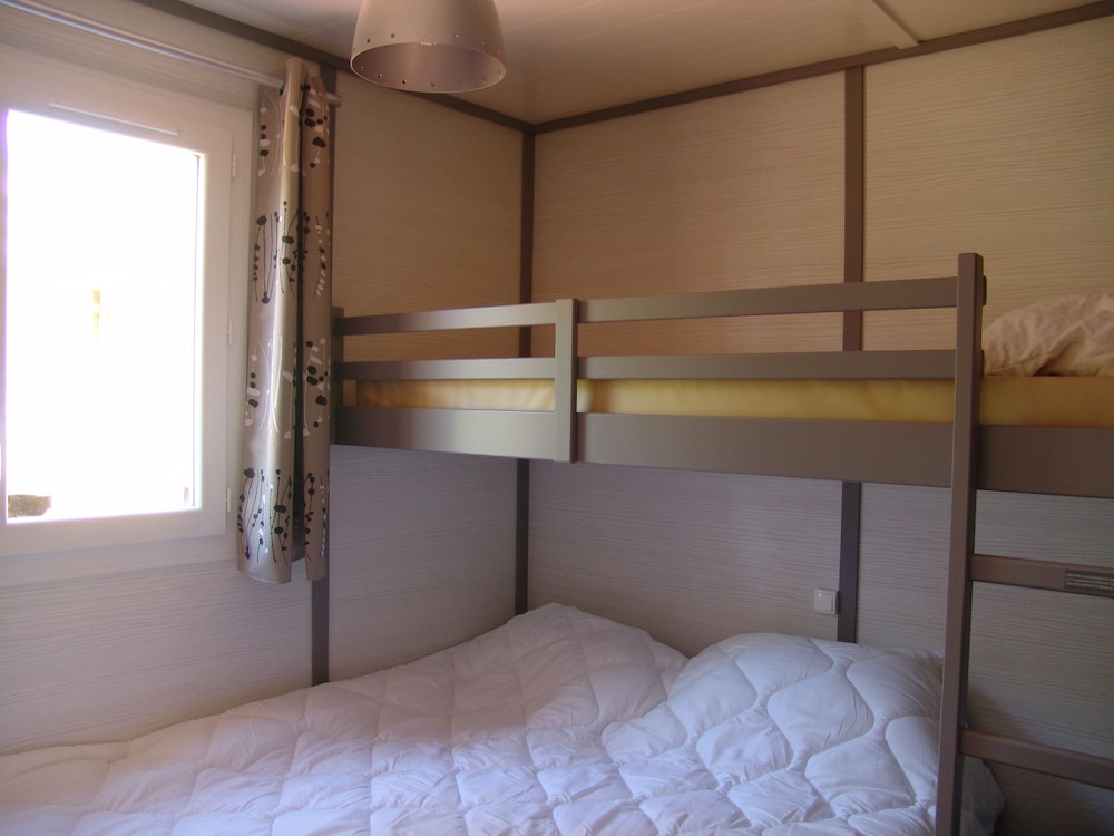 Chalet, 2 Bedrooms (Prestige) photo 1