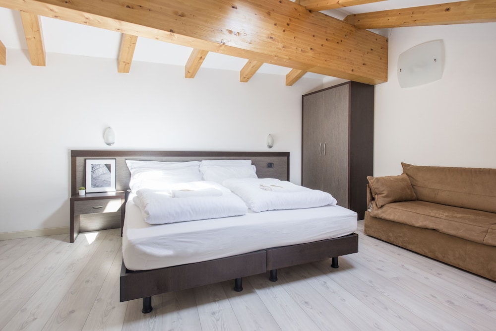 Apartment, 1 Bedroom (8 adults, Mezzanine), photo 6