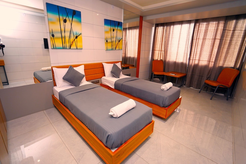 Deluxe Room - Photo 4