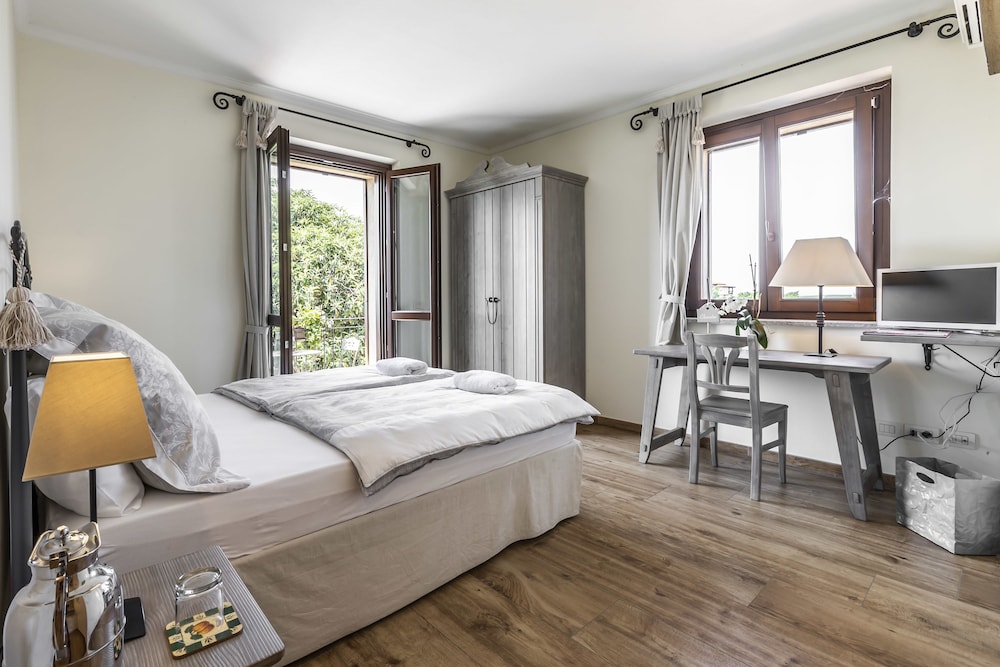 Panoramic Suite (Grigio Perla)