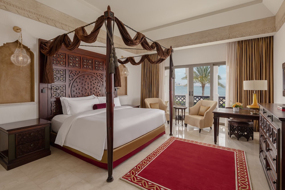 Deluxe Room, 1 King Bed, Pool View - Photo 1