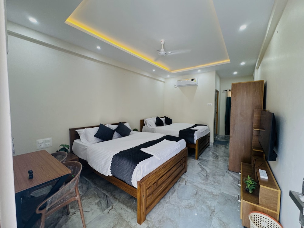 Family Double or Twin Room, Mountain View