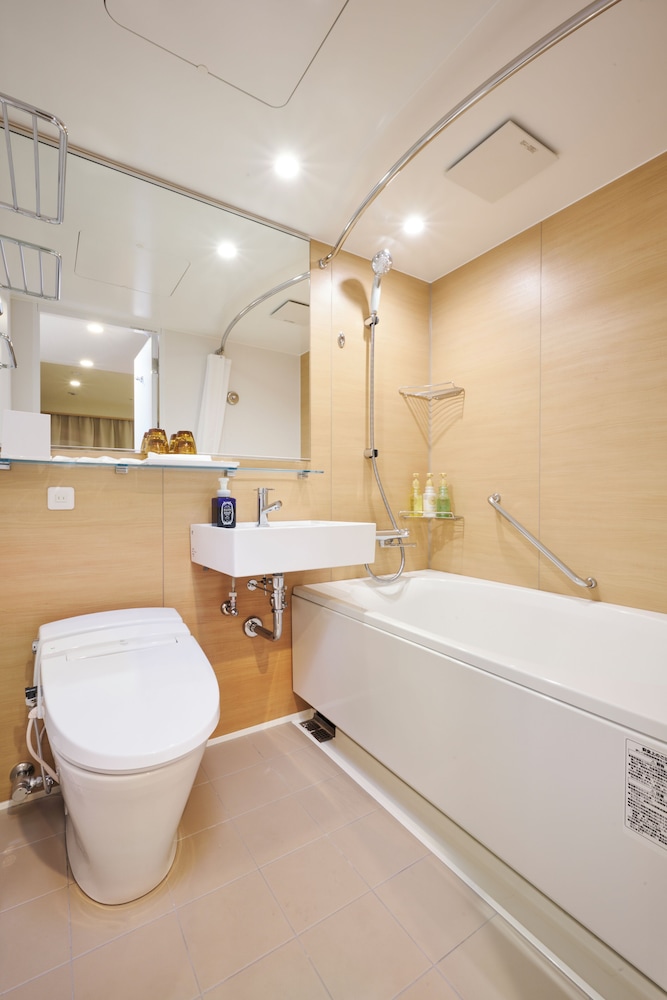 Double Room, Non Smoking - Photo 5