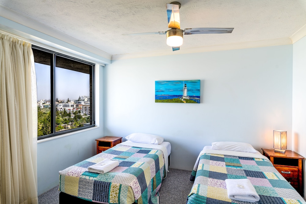 Apartment, 3 Bedrooms, Partial Ocean View (1 Queen & 4 Singles) photo 3